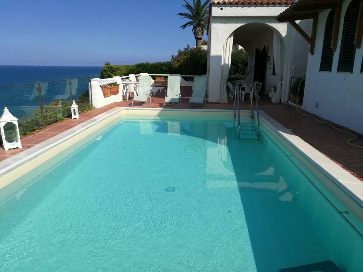 Villa Anna อันโญเน บันญี ภายนอก รูปภาพ