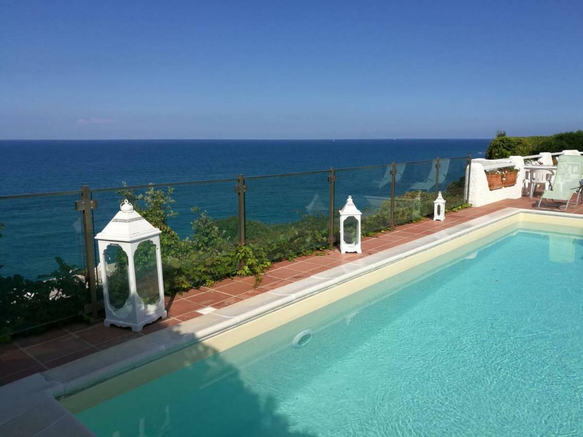 Villa Anna อันโญเน บันญี ภายนอก รูปภาพ